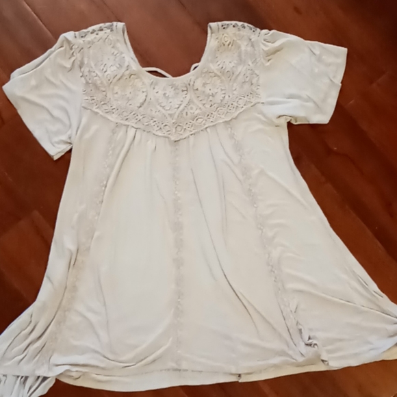 Asymmetrical Lace Top - Picture 2 of 5